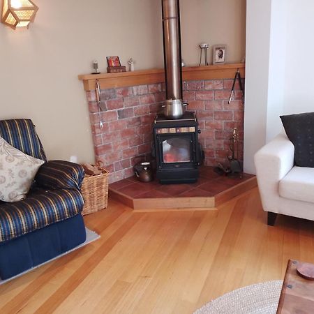 Birds Eyes Te Awanga Bed & Breakfast Exterior photo