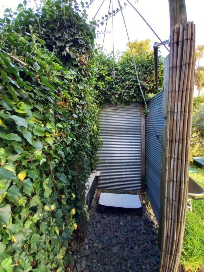 Birds Eyes Te Awanga Bed & Breakfast Exterior photo