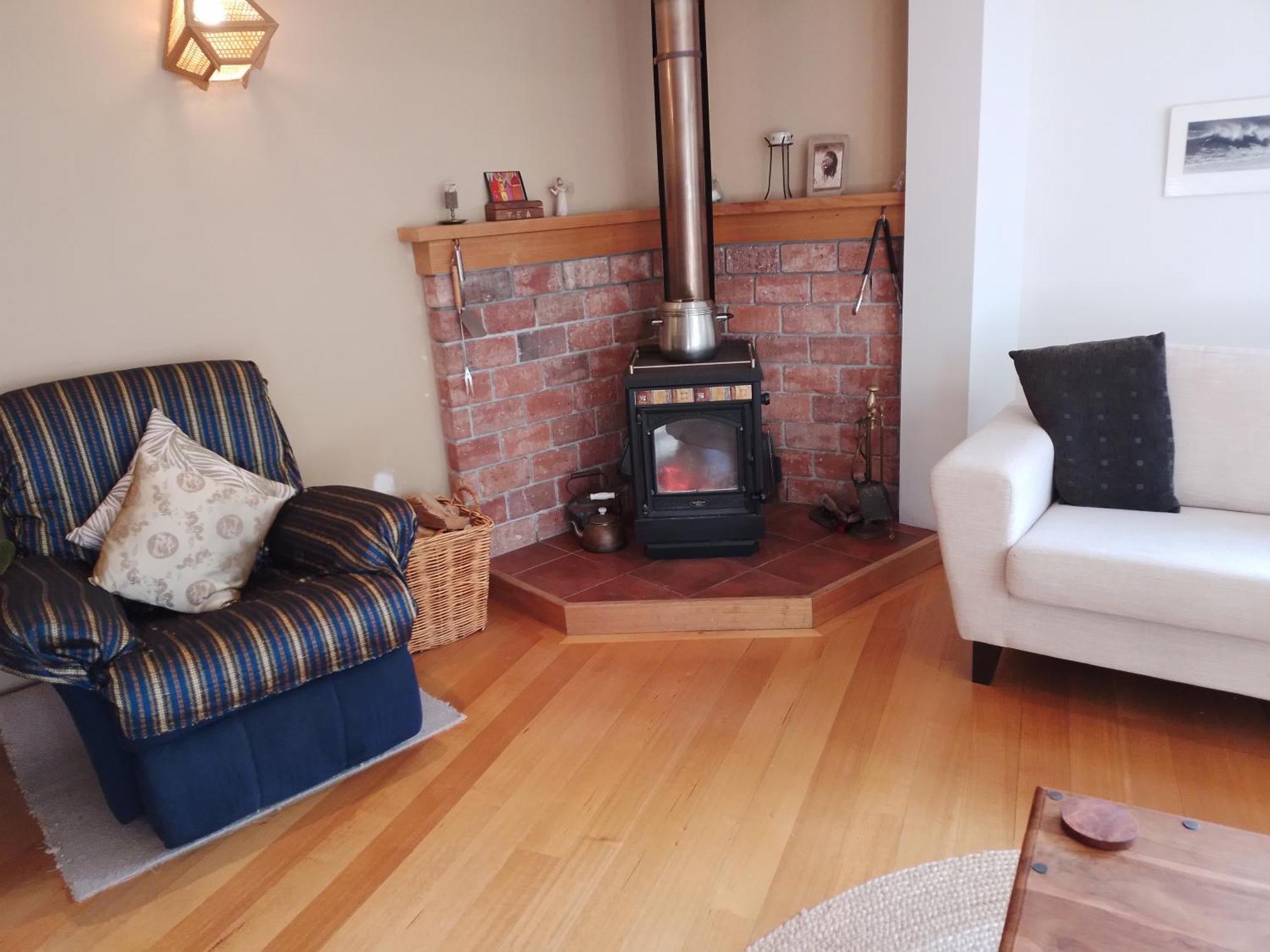 Birds Eyes Te Awanga Bed & Breakfast Exterior photo